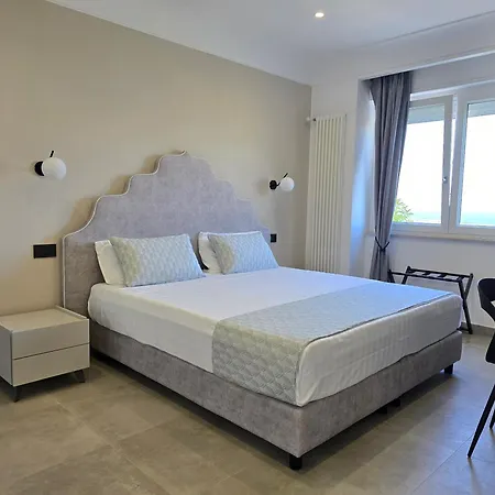 Maison Regina Giovanna - A Window To The Paradise Apartment *